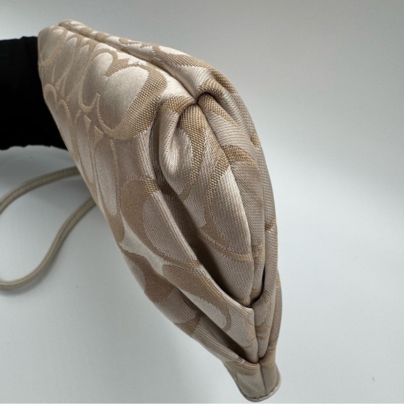 Coach Beige Signature Wristlet | Very Good Condition - Picture 8 of 11